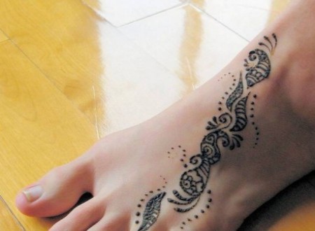 Modele tatuaje Henna simple