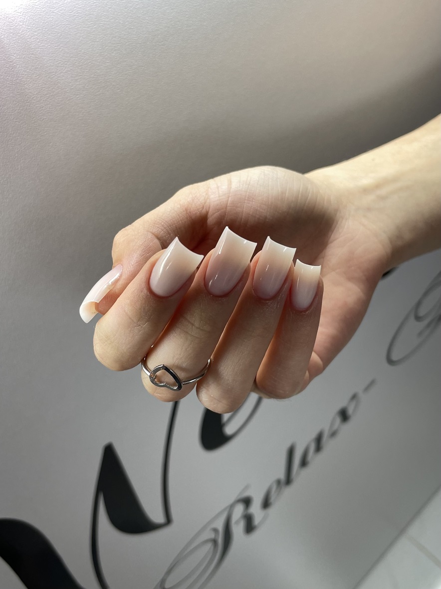 manichiura cu shellac chisinau